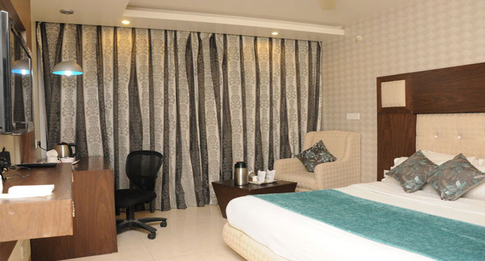 Hotel Emerald